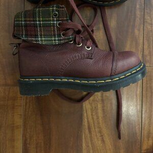 Women's Dr. Martens Size 6